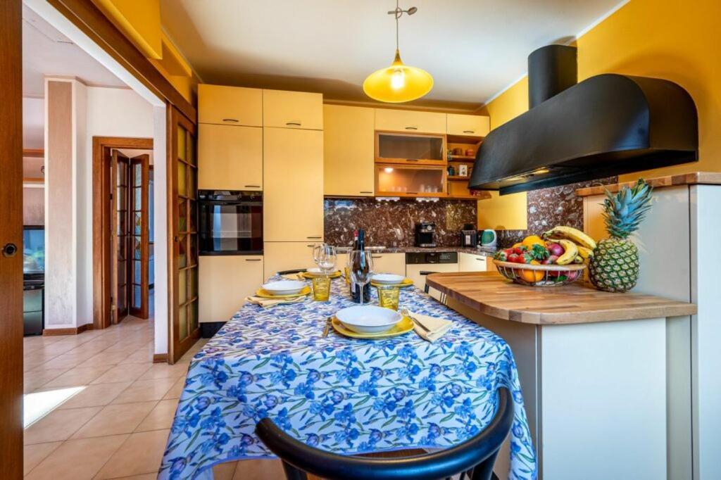 Villa Iris -Pet Friendly Stay - Garden - Private Parking- Bike Friendly Holiday House Колико Экстерьер фото